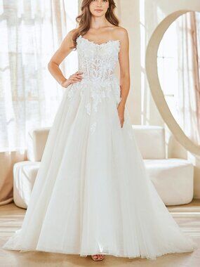 Second Wedding Dresses for Sale up to 90% Off: Poshmark Second Wedding Dresses for Sale up to 90% Off: Poshmark